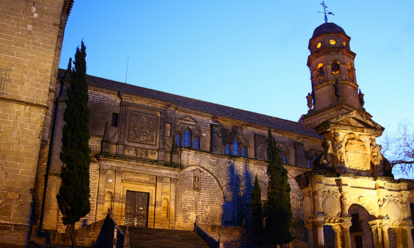 Visitar y alojarse en Baeza
